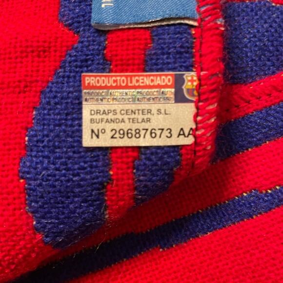 FC BARCELONA RALLY REVERSIBLE FAN SCARF - Picture 6 of 6